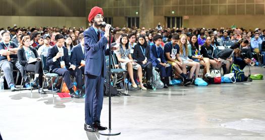 A few finalists had the opportunity to ask the esteemed panelists questions, ranging from how to balance professional and personal life to what their favorite song is.