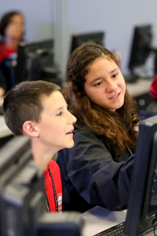  Ana Teresa Arroyo Flores, from Mexico, and Braeden Doherty, from the U.S., work together on a design program at the University of California-Irvine.