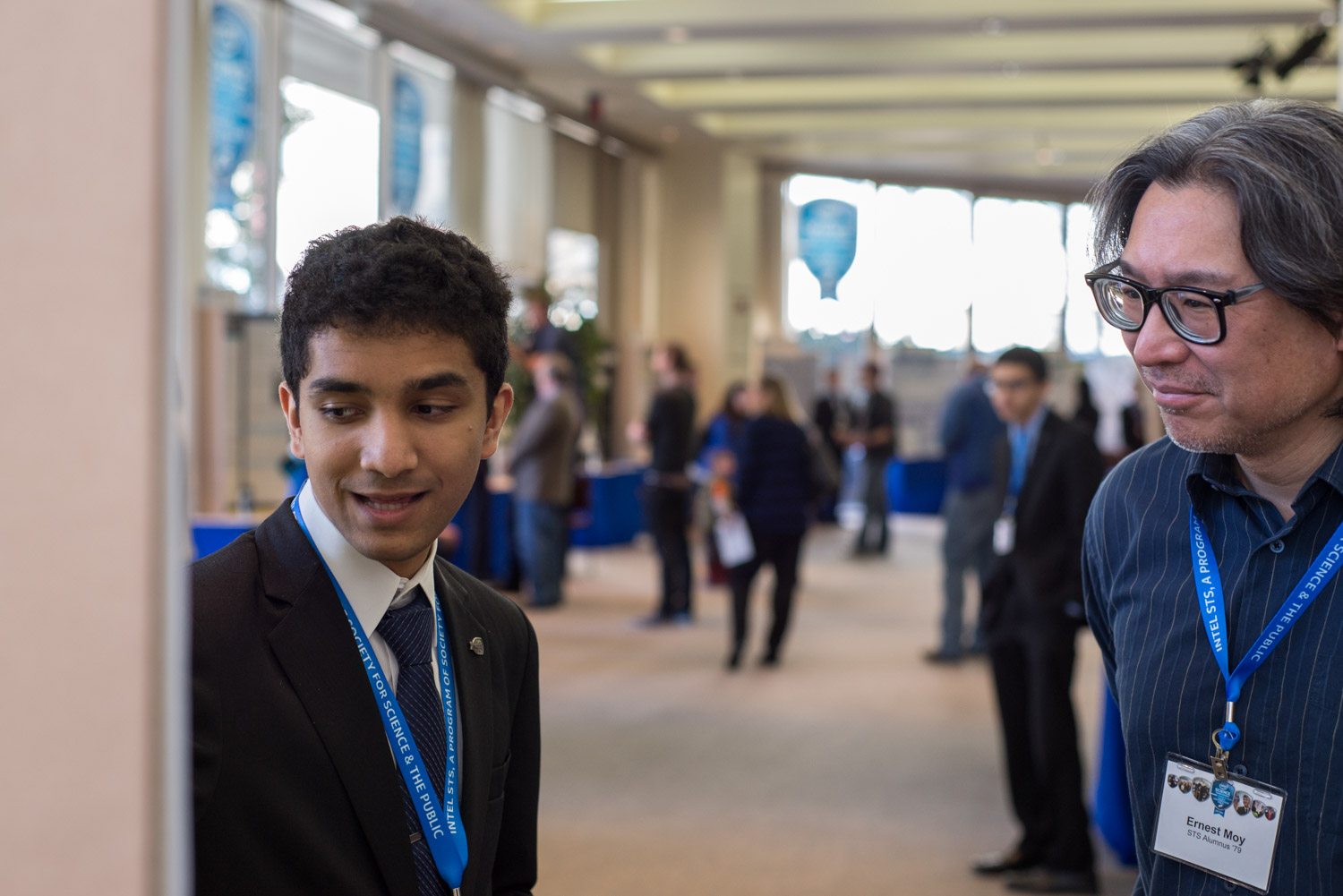 Augustine Chemparathy of San Ramon, California discusses his research with STS 1979 alum Ernest Moy.