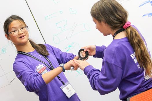 Jessie Gan and Sara Kaufman worked together on the purple team in Broadcom MASTERS 2017.