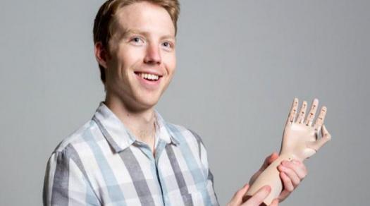 Easton LaChappelle uses 3D printing to build better prosthetics.