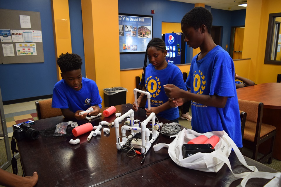 STEM Action Grantee, SAFE, students in the lab