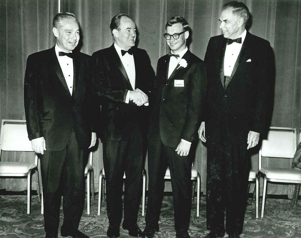 1967 first place winner Nevin Summers Jr. with Vice President Humphrey, Dr. Seaborg, and George Wlicox of Westinghouse (1)