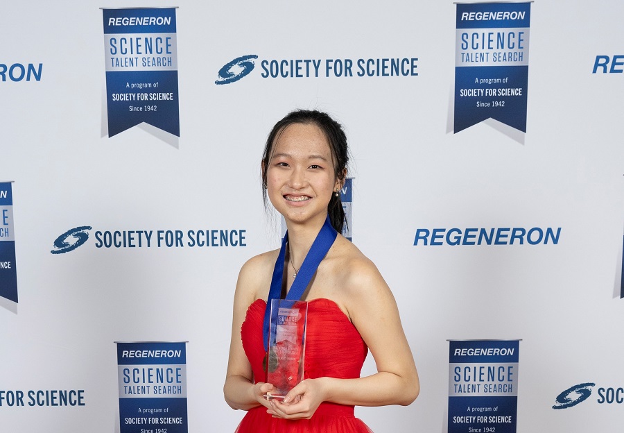 Amber Luo - 3rd place winner in STS 2022