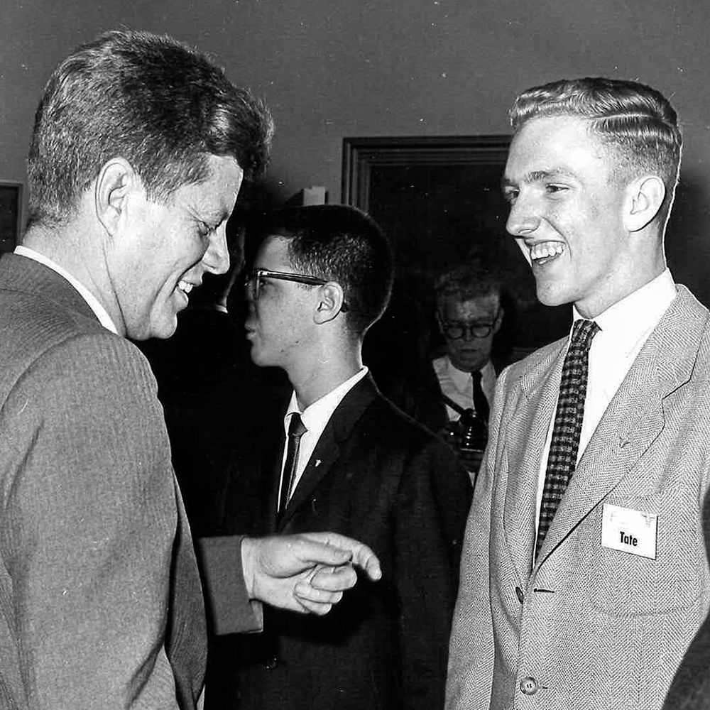 STS finalist William Tate meets President Kennedy 