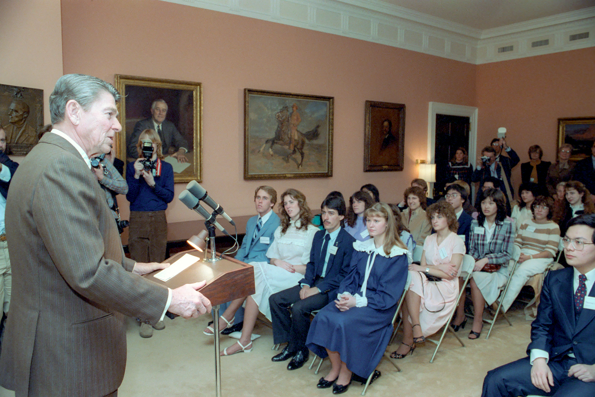President Reagan delivers remarks to STS finalists