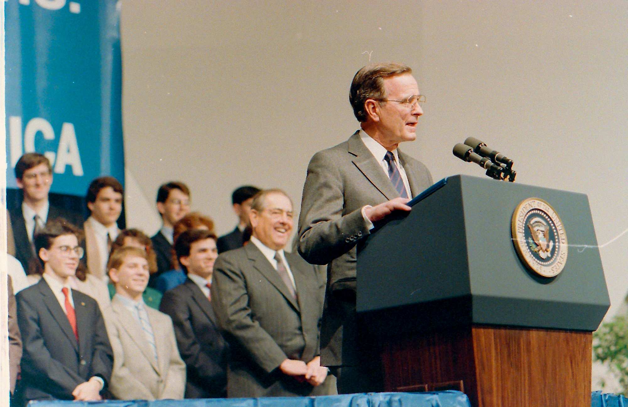 President George H. W. Bush delivers address to STS finalists