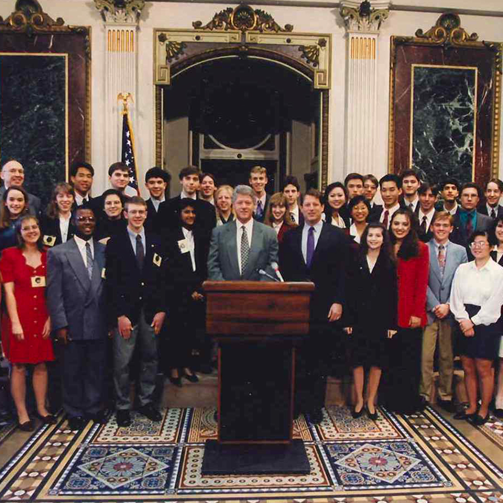 STS finalists meet President Clinton and Vice President Gore at the White House
