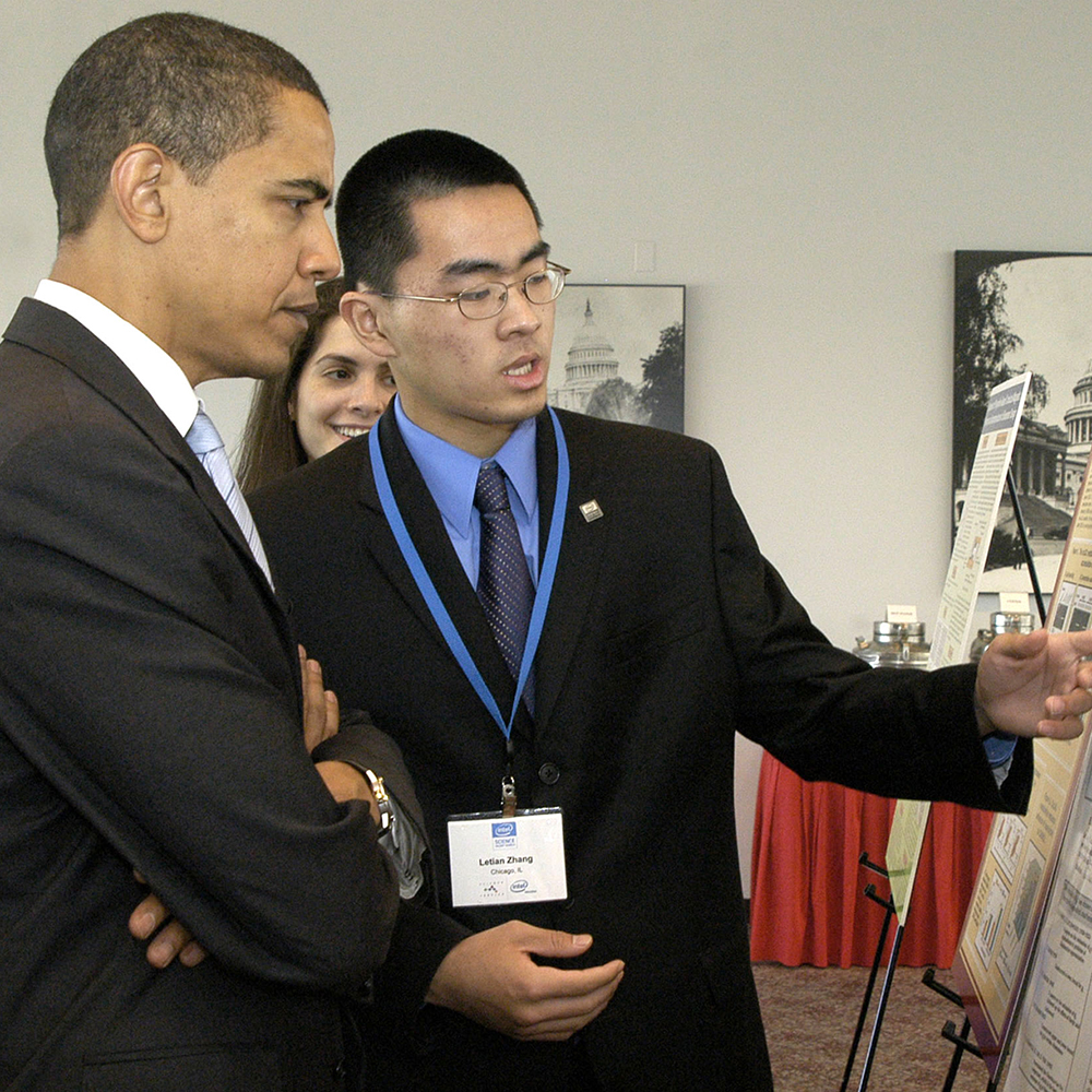 Letian Zhang presents his project to Senator Obama