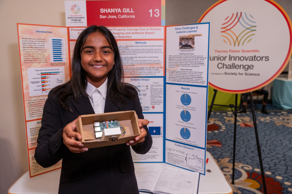 Shanya Gill presenting her project at Public Day 2023