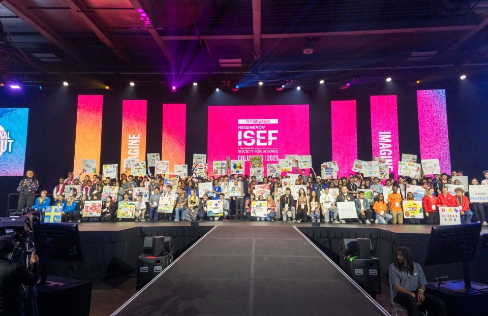 Finalists on stage for the International Shout Out