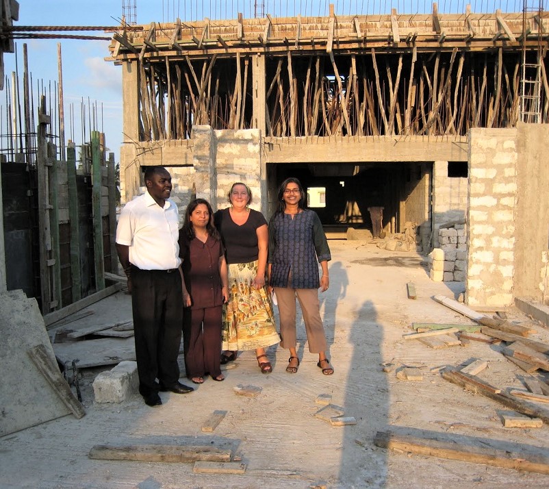 This image has an empty alt attribute; its file name is construction-titusmaurasum.jpg