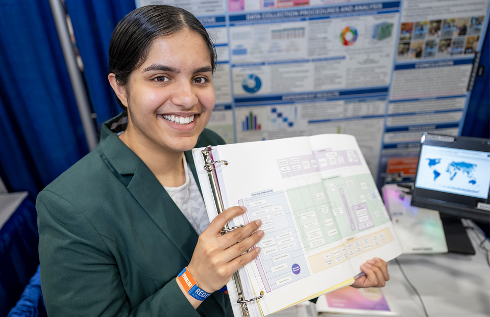 Grand Award Winner ISEF 2026, Phoenix: Anusha Arora, 15, of Bellevue, Washington, received the F. Thomson Leighton and Bonnie Berger Family Prize for STEM Excellence of $50,000 for her music therapy device.
