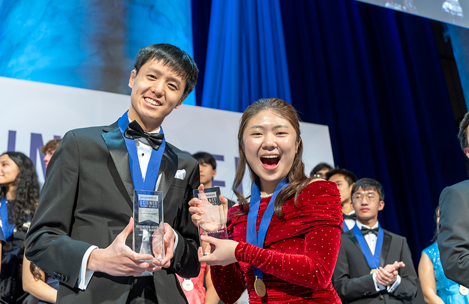 Regeneron STS 2026 finalists and top award winners Jerry Xu and Claire Jiang at the awards gala.