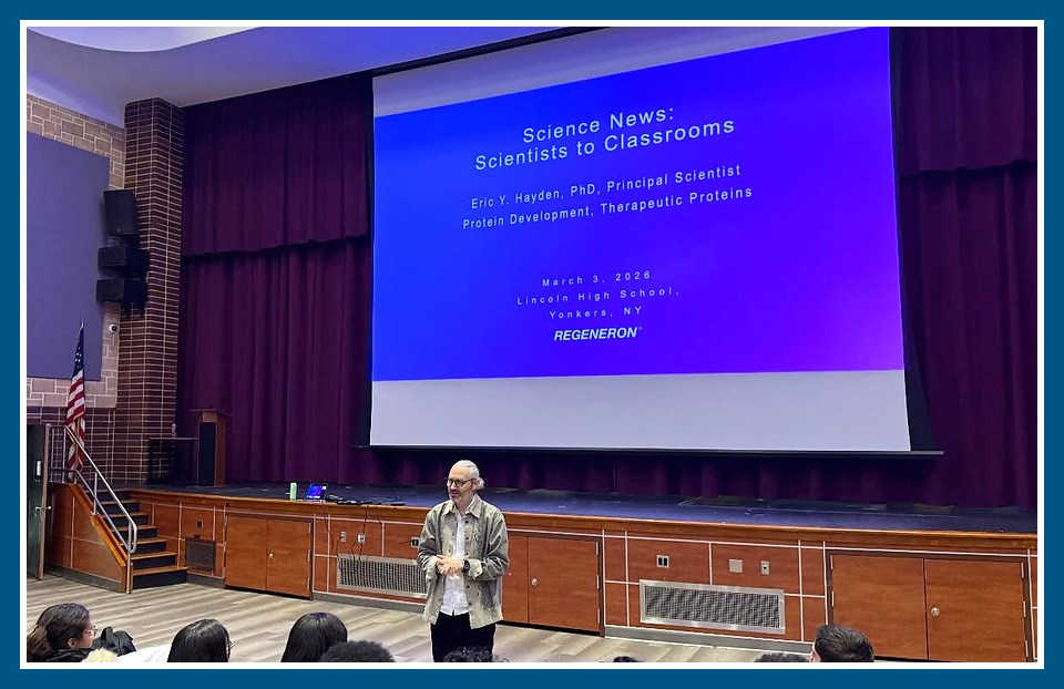 Scientists to Classrooms for 2025-2025 school year. Eric Hayden presenting to a class.